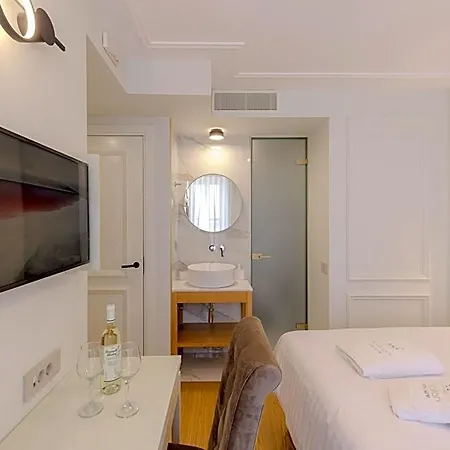 Comfy Hotel Nauplia